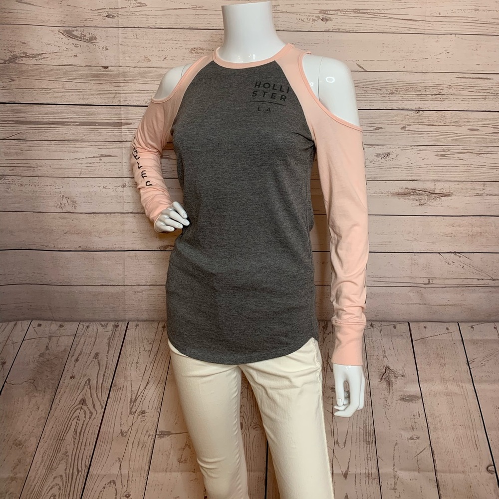 🌸 Hollister Open Shoulders Top